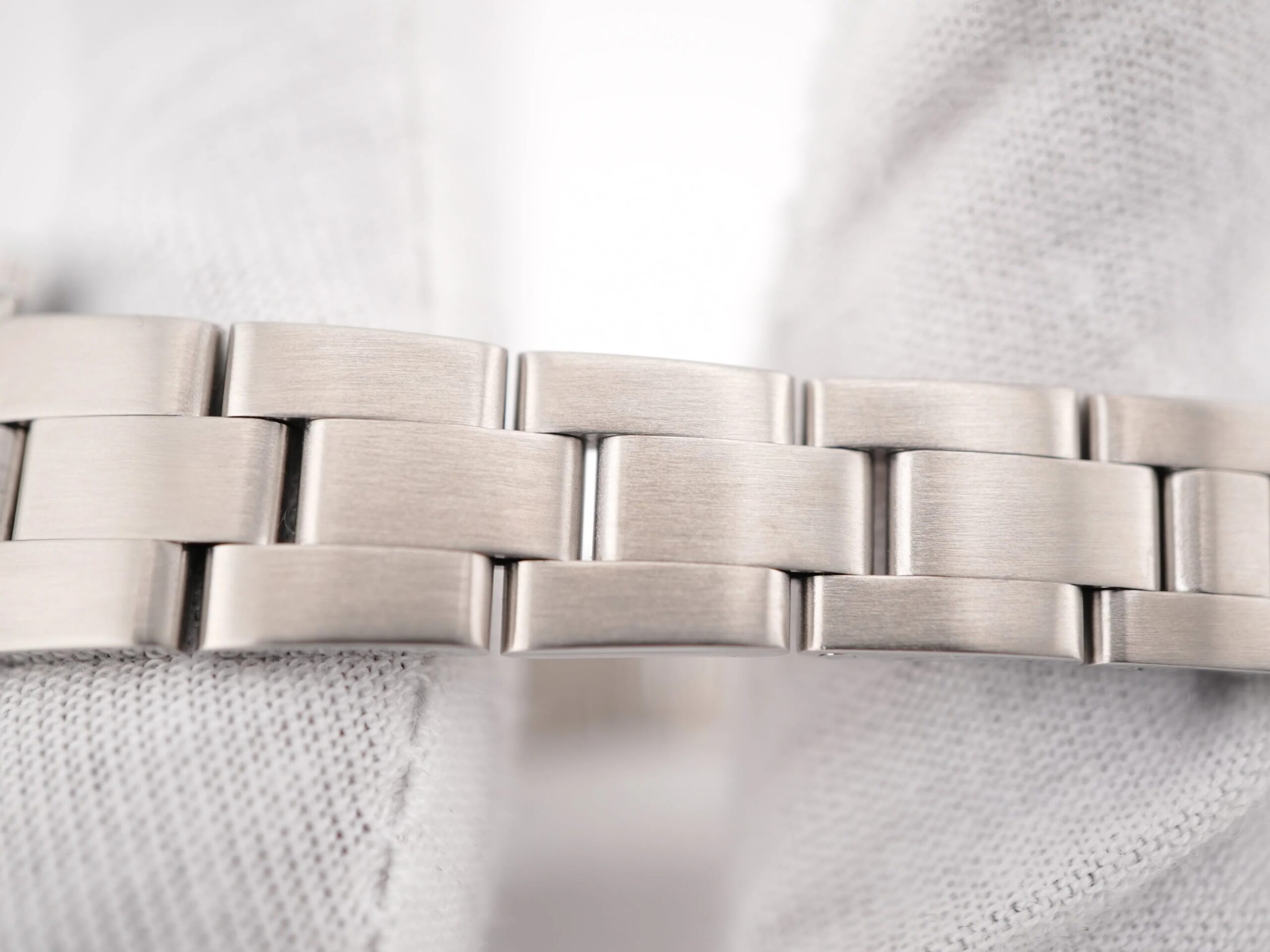 Rolex Oyster Perpetual Lady 24 mm / White Roman – Oyster – Image 9