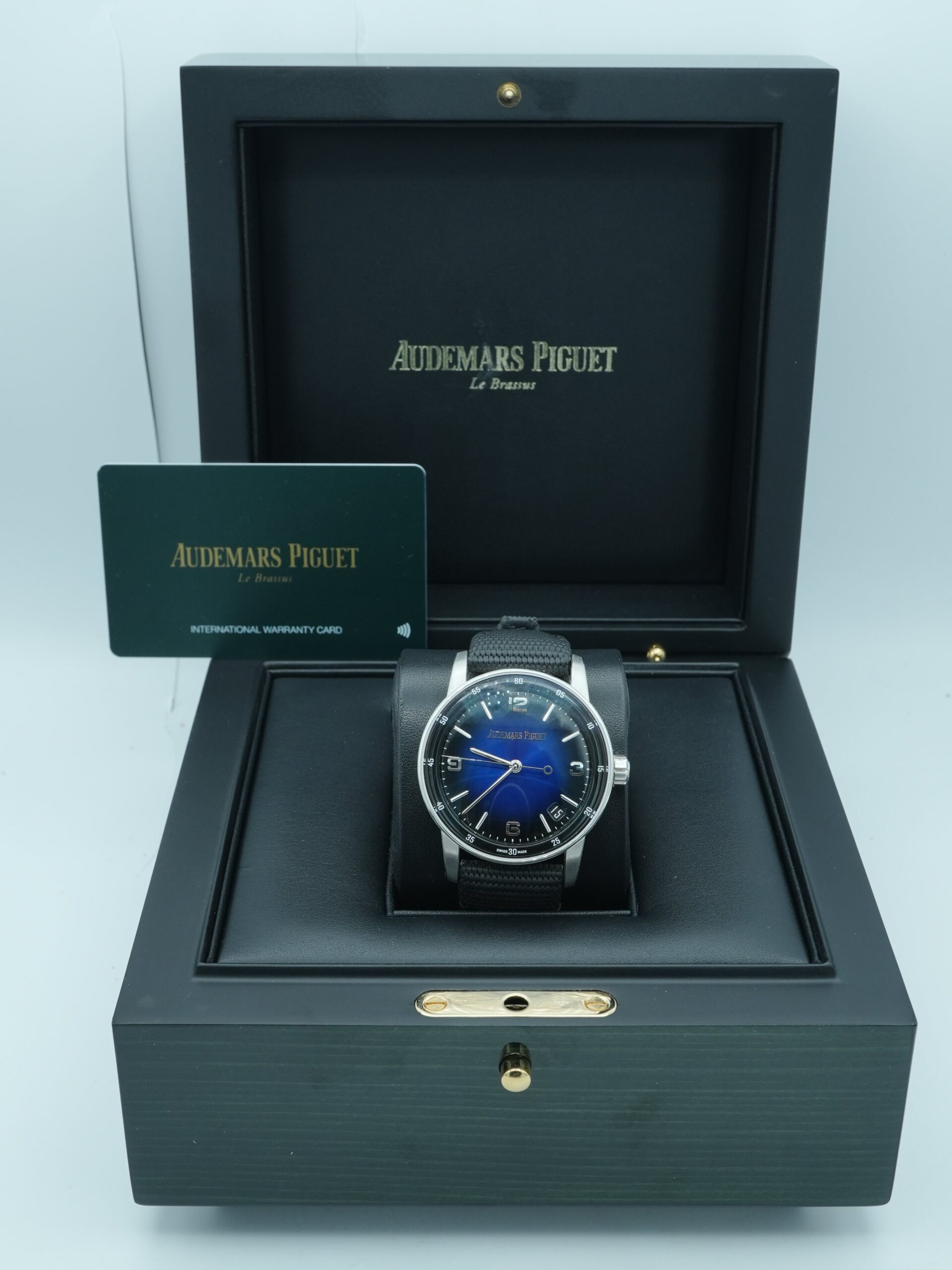Audemars Piguet Code 11.59 41 mm / White Gold Blue Dial – Image 2