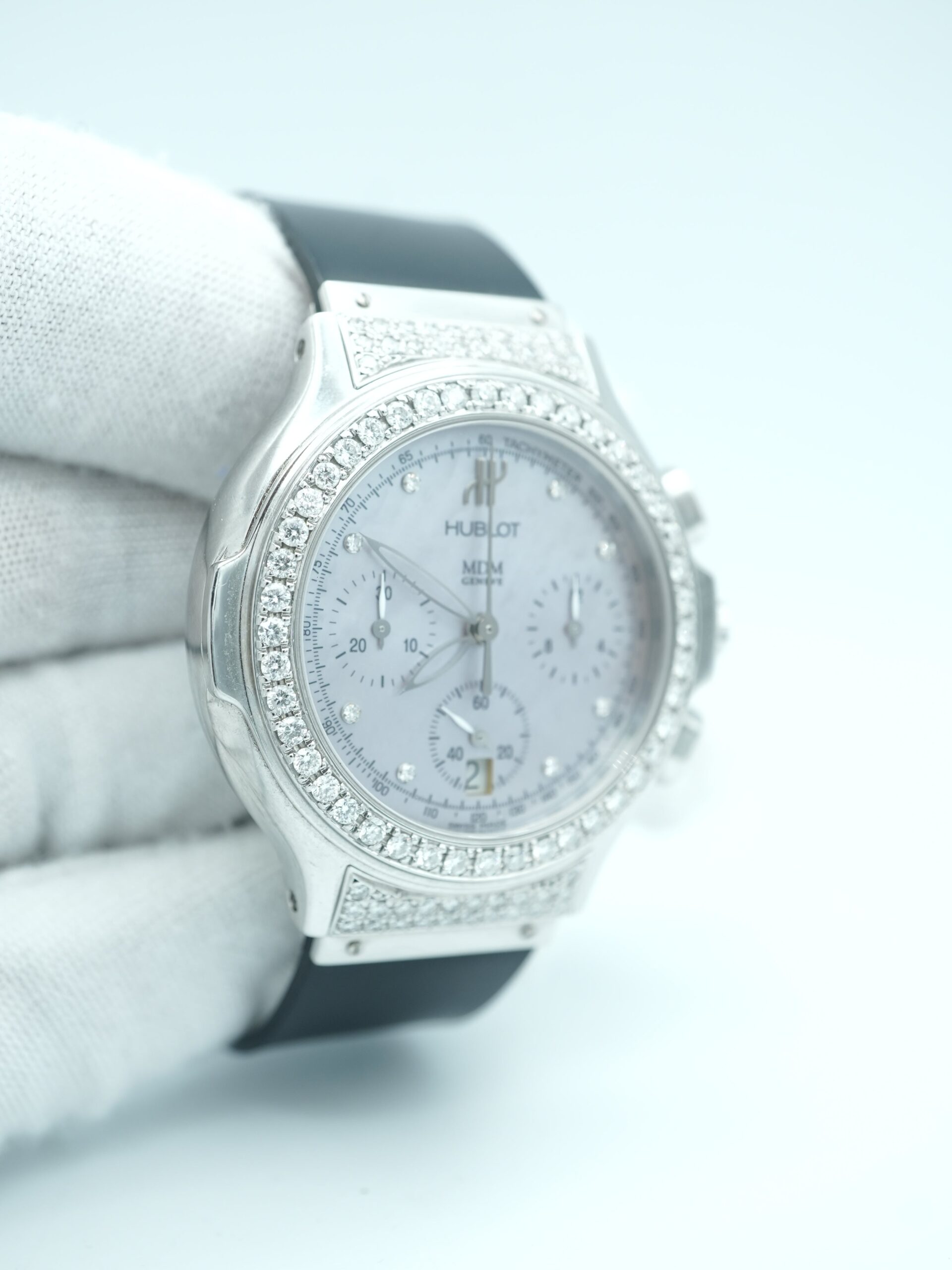 Hublot MDM Elegant Chronograph / MOP Dial – Image 4