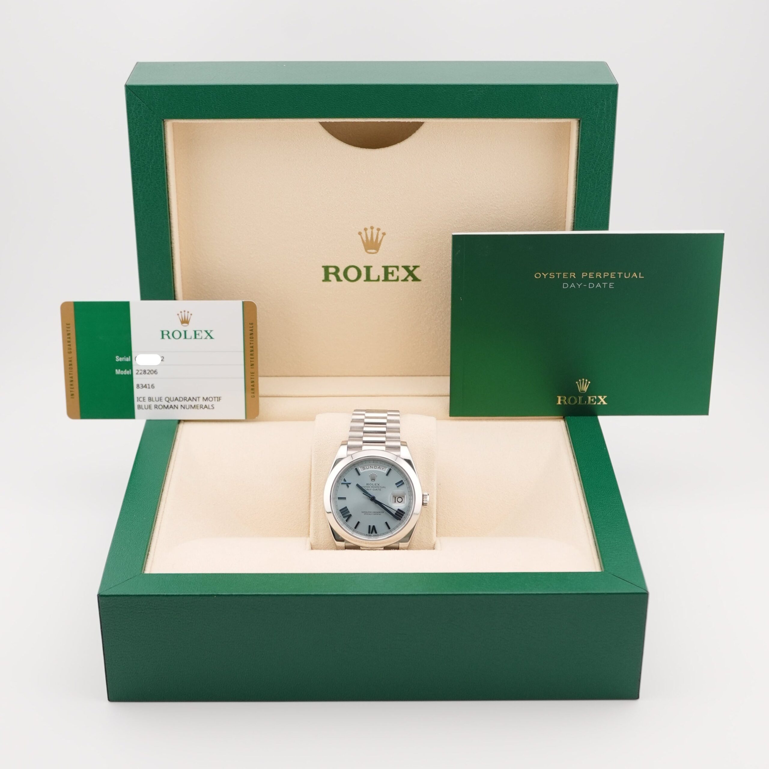 Rolex Day-Date 40 mm / Ice Blue – President – Image 2