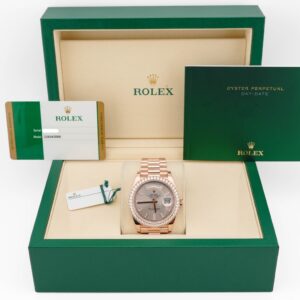 Rolex Day-Date 40 mm / Sundust – President