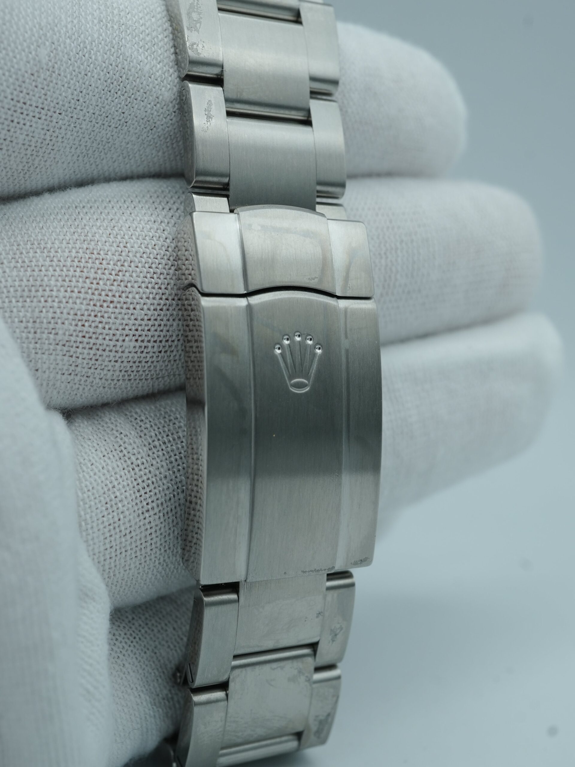 Rolex Oyster Perpetual 39 mm / Custom Diamond – Oyster – Image 5